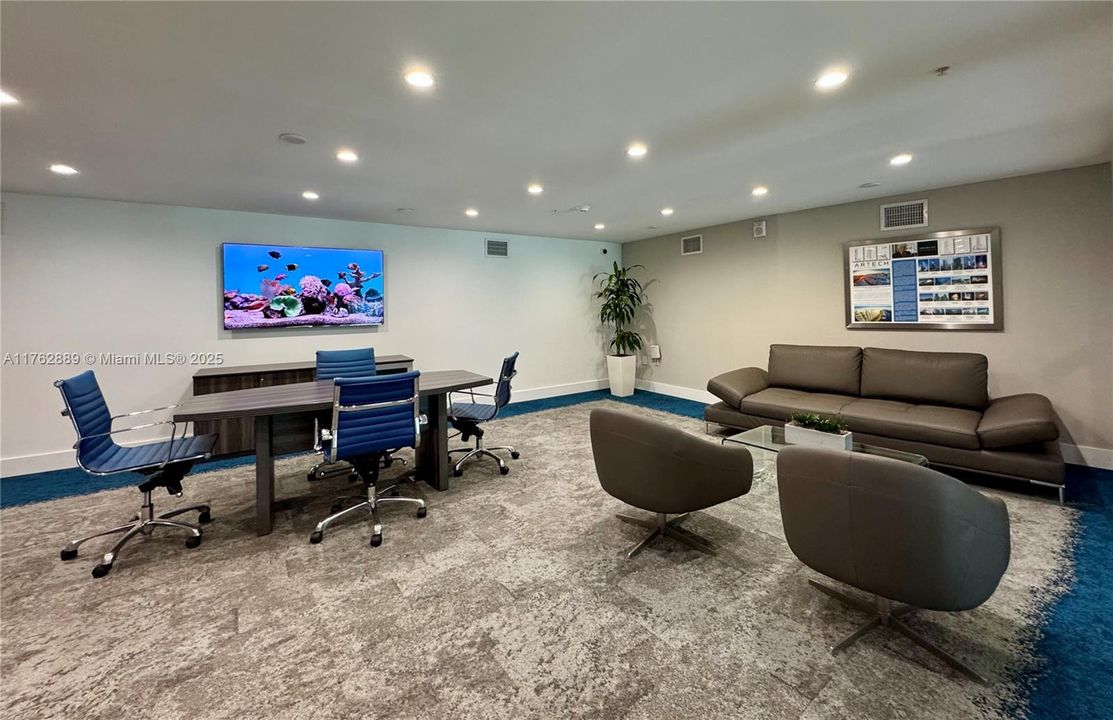 For Sale: $595,000 (2 beds, 3 baths, 1663 Square Feet)