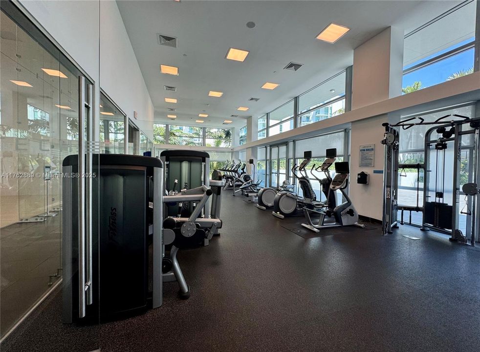 For Sale: $595,000 (2 beds, 3 baths, 1663 Square Feet)