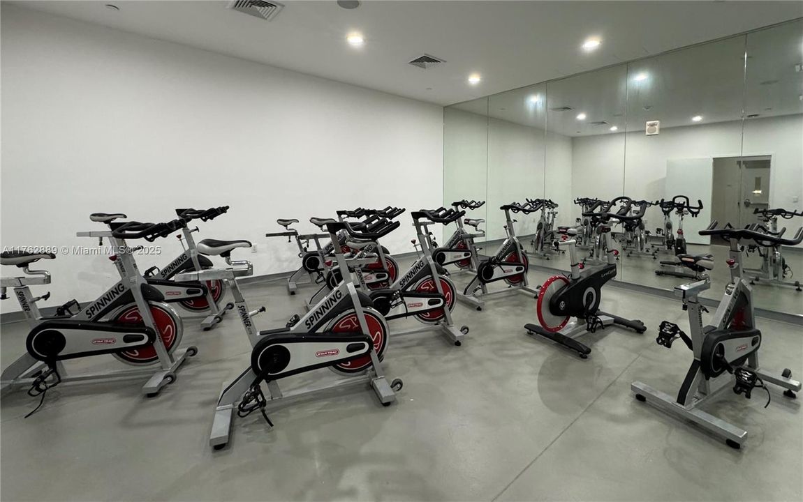 For Sale: $595,000 (2 beds, 3 baths, 1663 Square Feet)