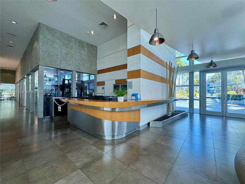 For Sale: $595,000 (2 beds, 3 baths, 1663 Square Feet)