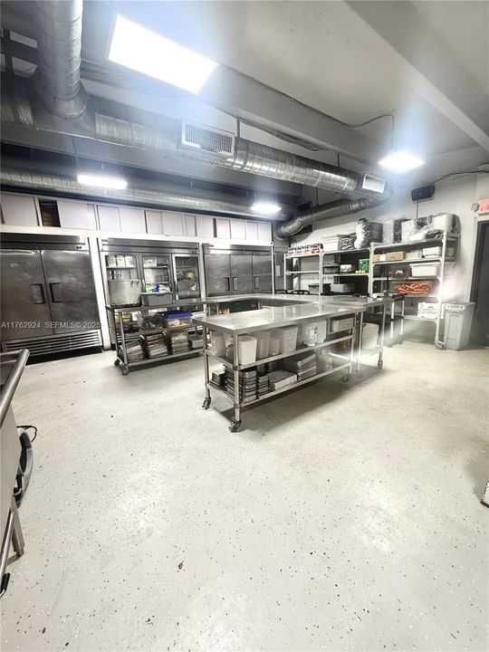 На продажу: $385,000 (0 спален, 0 ванн, 0 Квадратных фут)