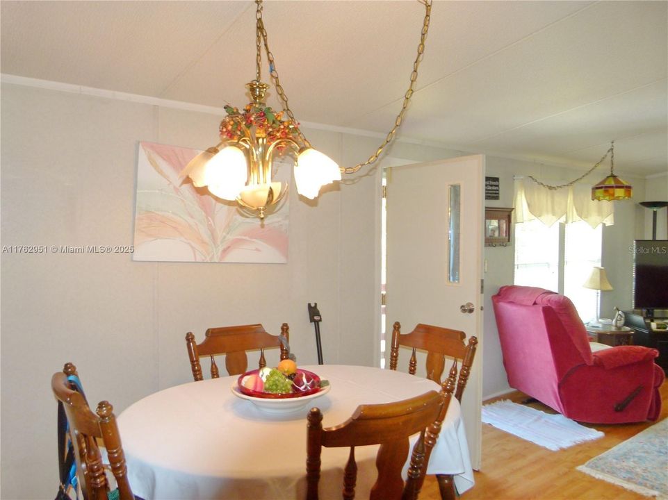 Recently Sold: $195,000 (2 beds, 2 baths, 1934 Square Feet)