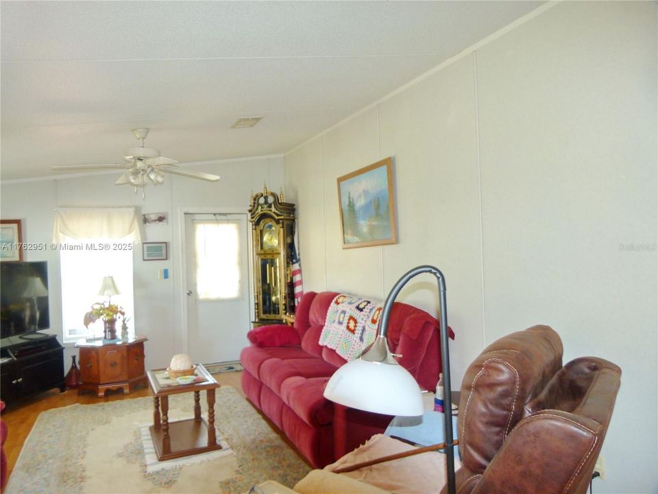 Recently Sold: $195,000 (2 beds, 2 baths, 1934 Square Feet)