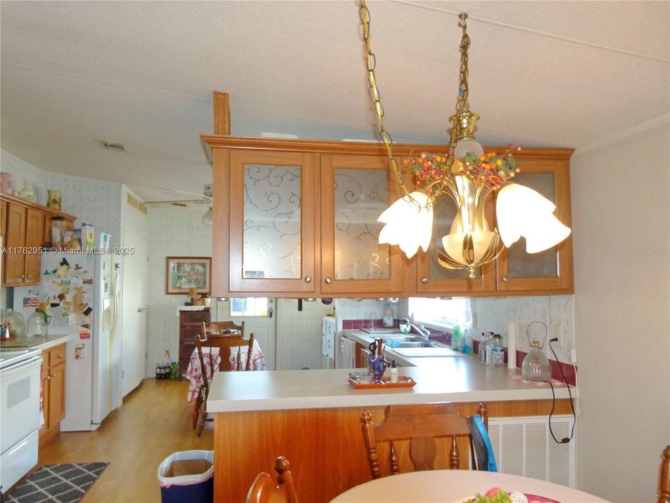 Recently Sold: $195,000 (2 beds, 2 baths, 1934 Square Feet)