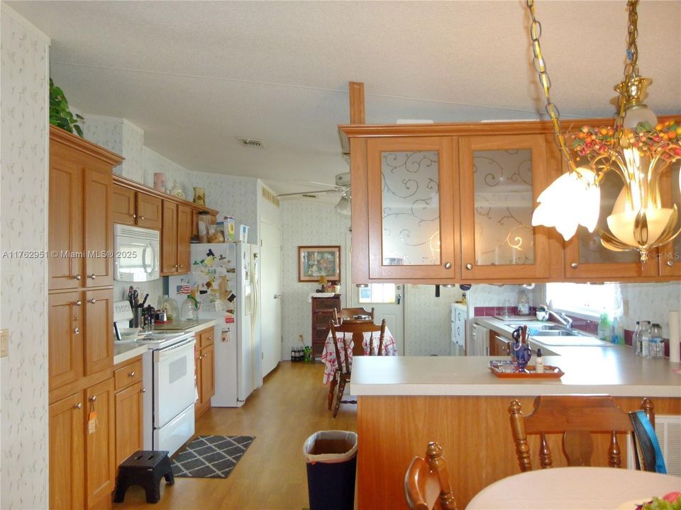 Recently Sold: $195,000 (2 beds, 2 baths, 1934 Square Feet)