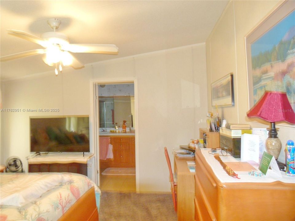 Recently Sold: $195,000 (2 beds, 2 baths, 1934 Square Feet)