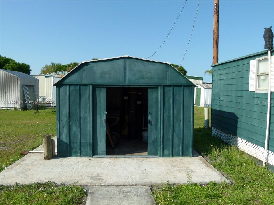 Recently Sold: $195,000 (2 beds, 2 baths, 1934 Square Feet)