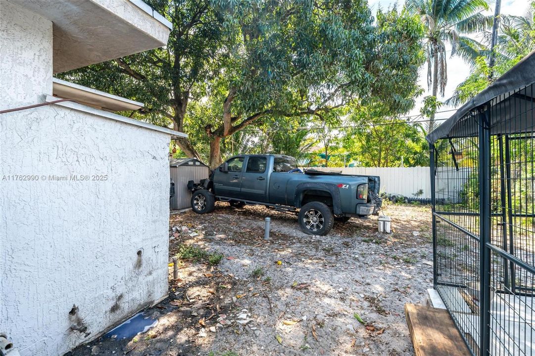 Недавно продано: $410,000 (3 спален, 1 ванн, 925 Квадратных фут)