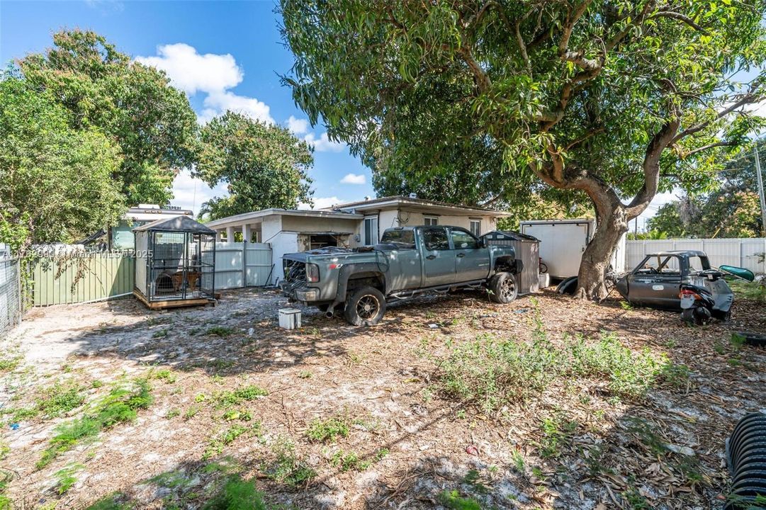 Недавно продано: $410,000 (3 спален, 1 ванн, 925 Квадратных фут)