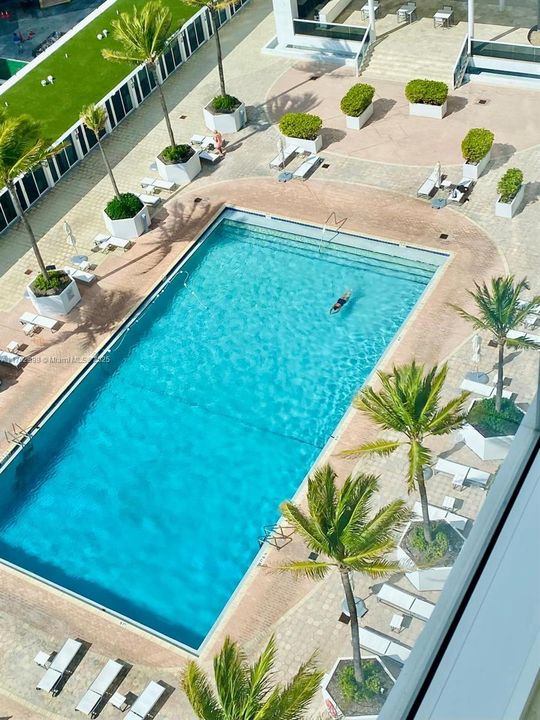 En Venta: $3,225,000 (2 camas, 2 baños, 1407 Pies cuadrados)