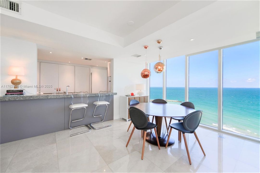 En Venta: $3,225,000 (2 camas, 2 baños, 1407 Pies cuadrados)