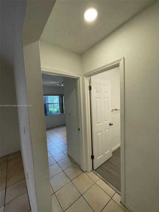 Recently Rented: $2,700 (3 beds, 2 baths, 1343 Square Feet)