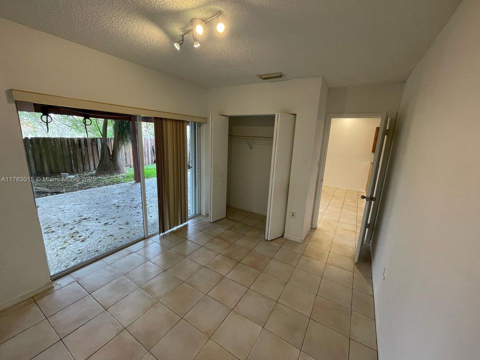 Recently Rented: $2,700 (3 beds, 2 baths, 1343 Square Feet)