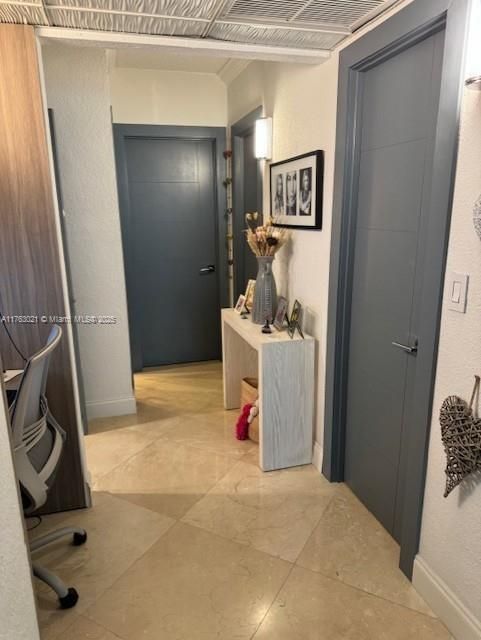 Master Bedroom foyer