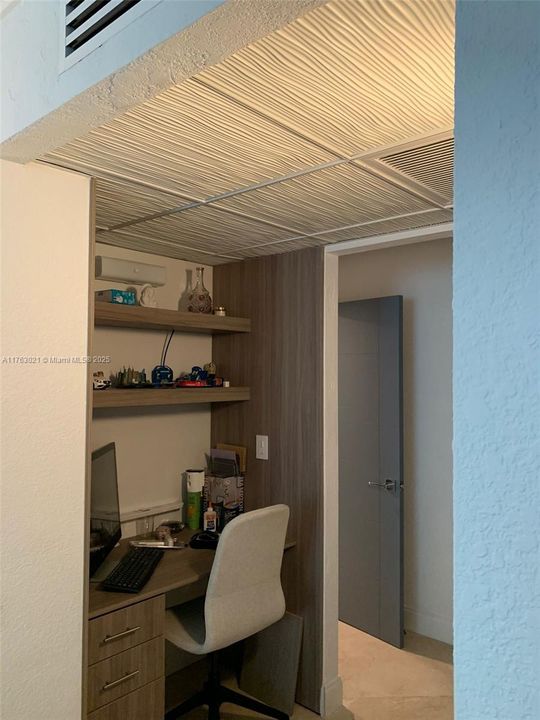 Master Bedroom office