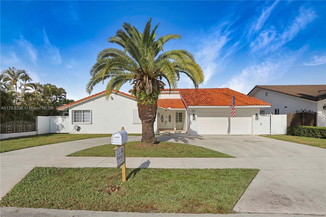 En Venta: $990,000 (3 camas, 2 baños, 2031 Pies cuadrados)