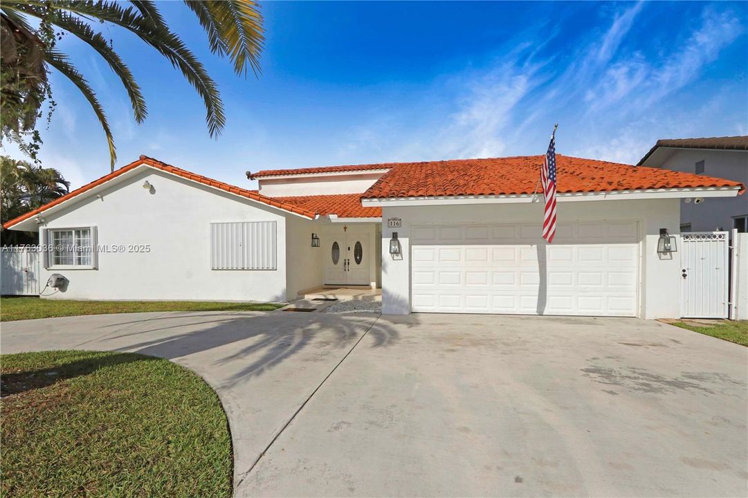 En Venta: $990,000 (3 camas, 2 baños, 2031 Pies cuadrados)