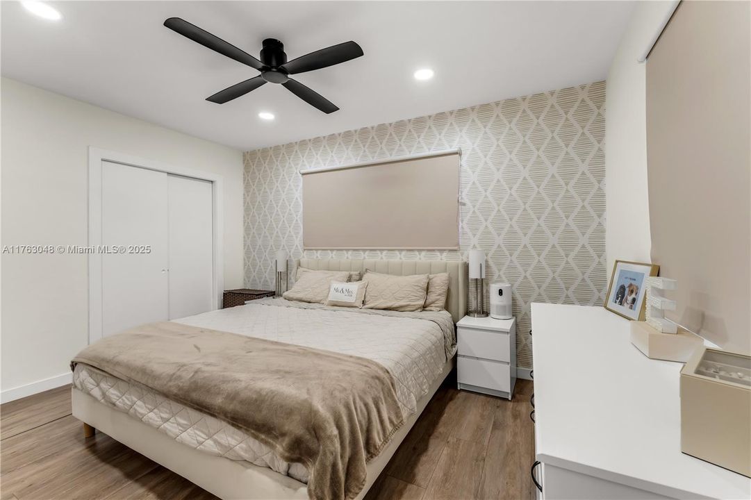 最近售出: $730,000 (3 贝兹, 2 浴室, 1100 平方英尺)