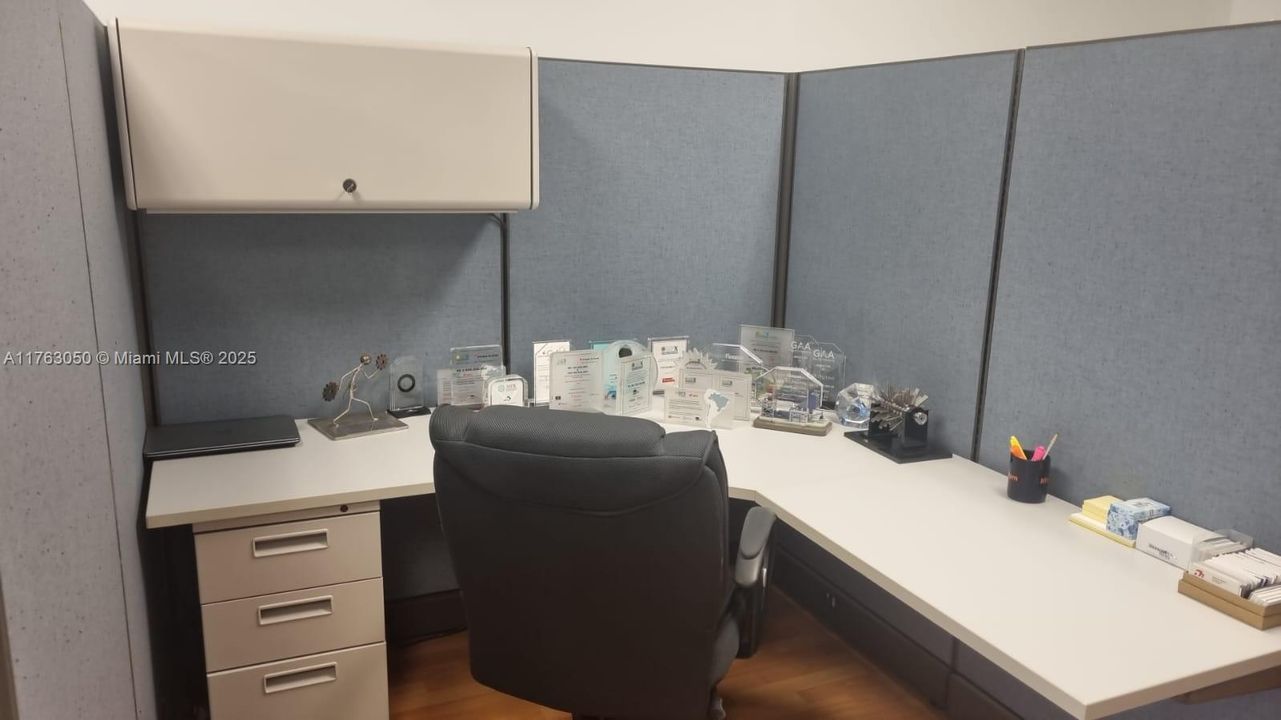 Недавно продано: $399,000 (0 спален, 0 ванн, 0 Квадратных фут)