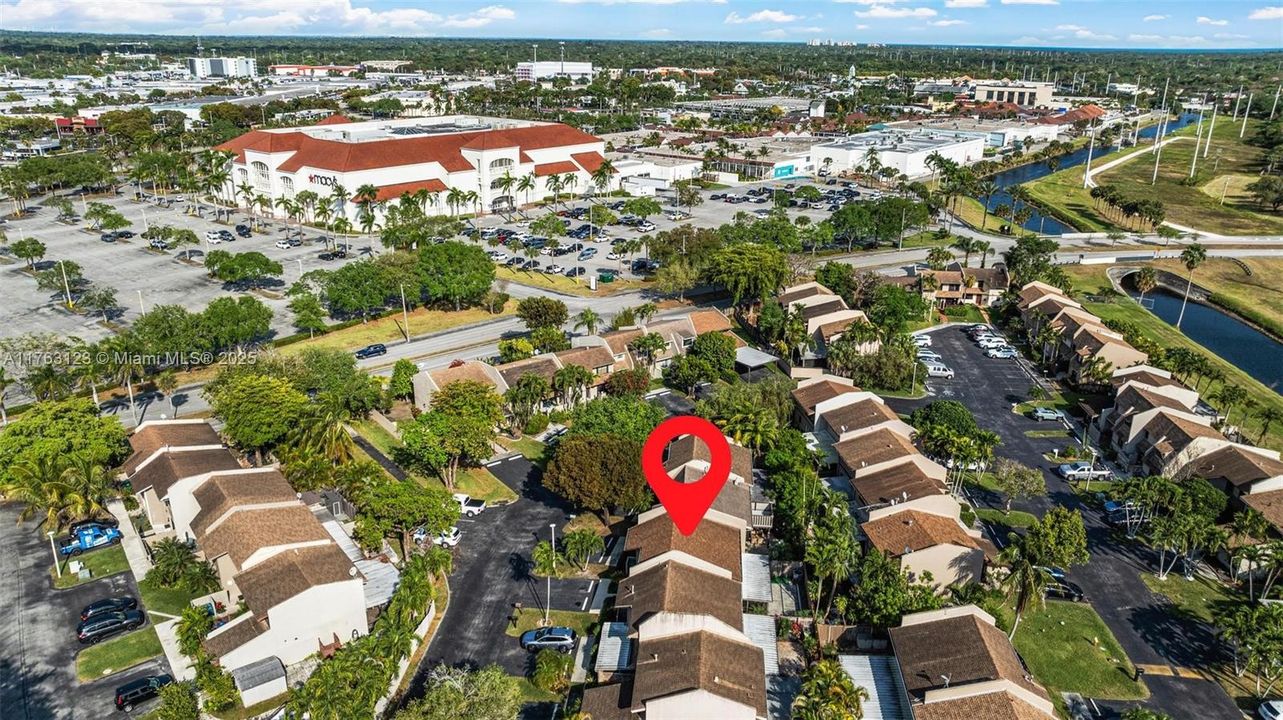 Vendido Recientemente: $650,000 (2 camas, 2 baños, 1578 Pies cuadrados)