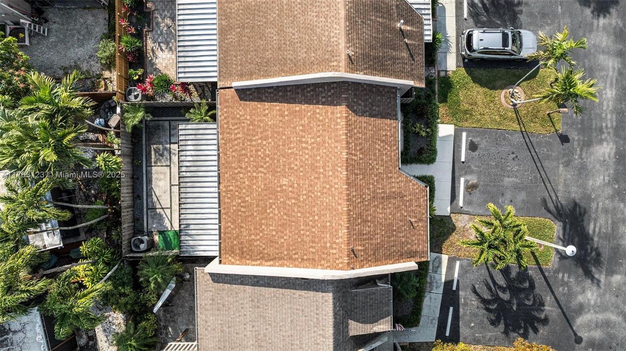 Vendido Recientemente: $650,000 (2 camas, 2 baños, 1578 Pies cuadrados)