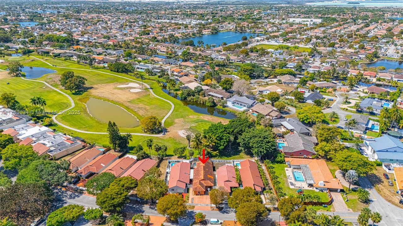 Vendido Recientemente: $629,000 (3 camas, 2 baños, 1717 Pies cuadrados)