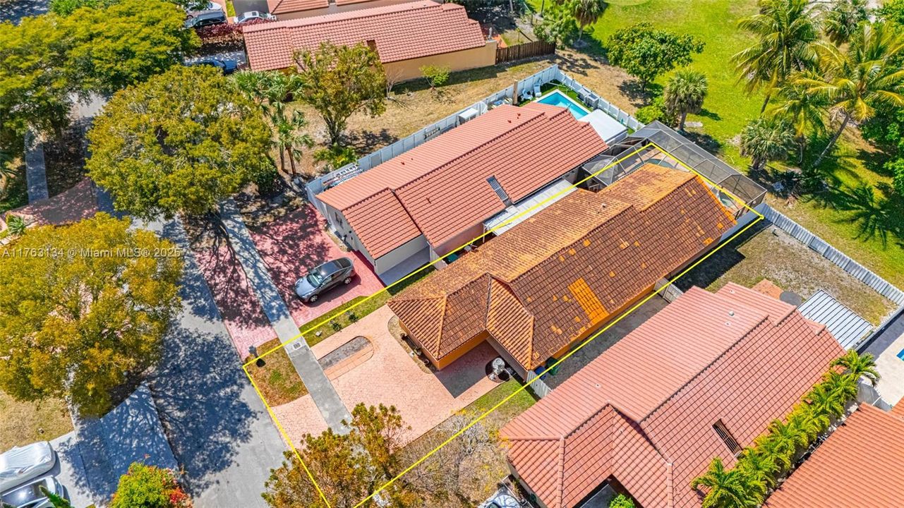 Vendido Recientemente: $629,000 (3 camas, 2 baños, 1717 Pies cuadrados)