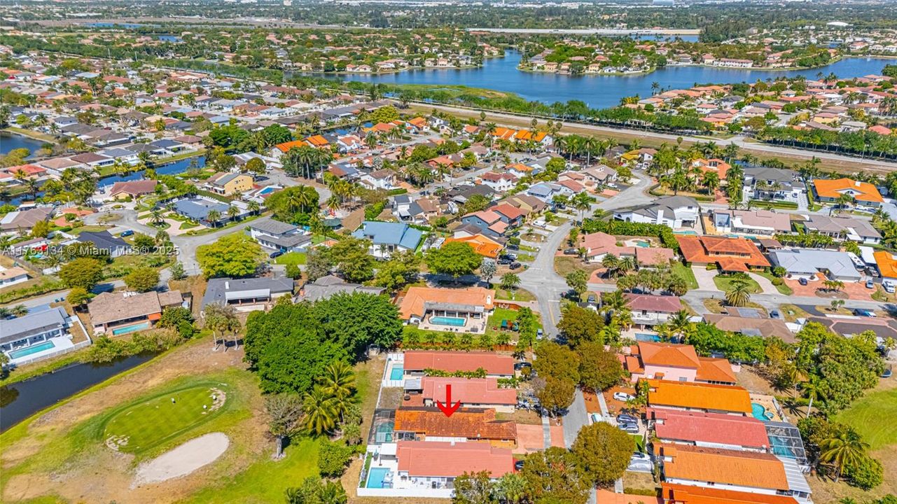 Vendido Recientemente: $629,000 (3 camas, 2 baños, 1717 Pies cuadrados)