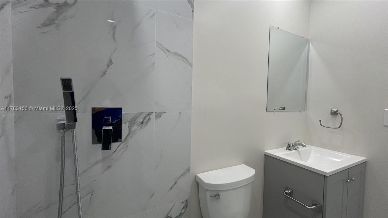 For Sale: $545,000 (3 beds, 2 baths, 1138 Square Feet)