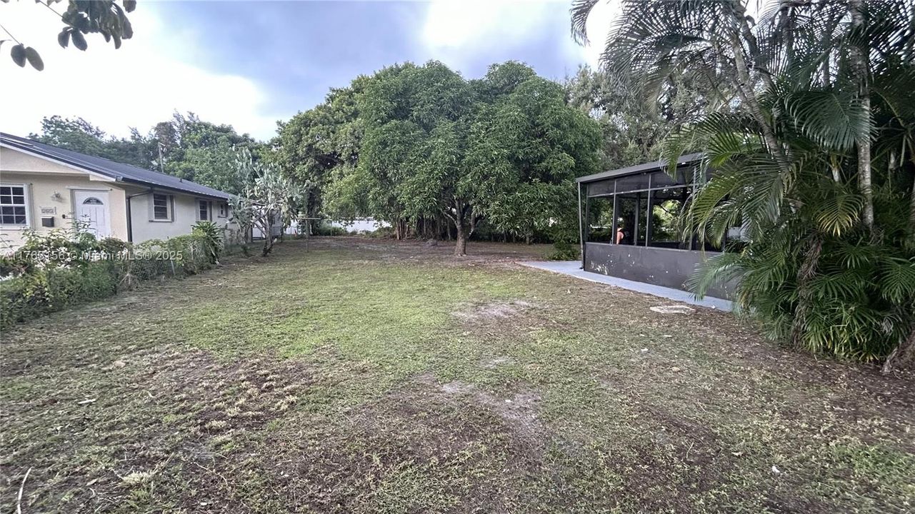 For Sale: $545,000 (3 beds, 2 baths, 1138 Square Feet)