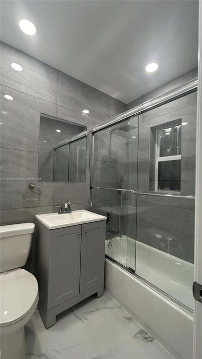 For Sale: $545,000 (3 beds, 2 baths, 1138 Square Feet)