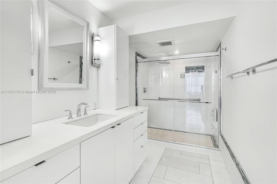 En Venta: $1,100,000 (2 camas, 2 baños, 1388 Pies cuadrados)