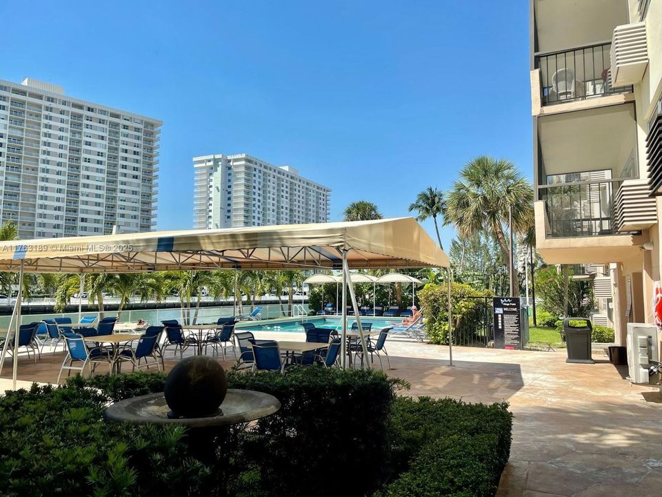 Recientemente alquilado: $1,800 (1 camas, 1 baños, 639 Pies cuadrados)