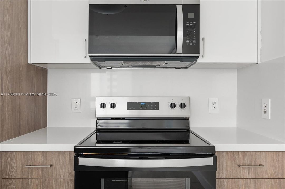 На продажу: $435,000 (1 спален, 1 ванн, 651 Квадратных фут)