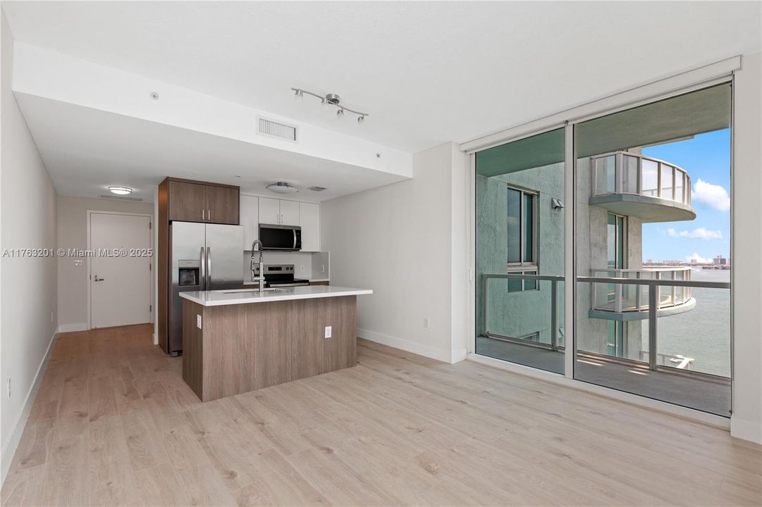 На продажу: $435,000 (1 спален, 1 ванн, 651 Квадратных фут)