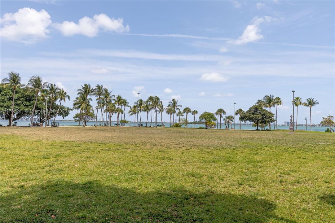 На продажу: $435,000 (1 спален, 1 ванн, 651 Квадратных фут)