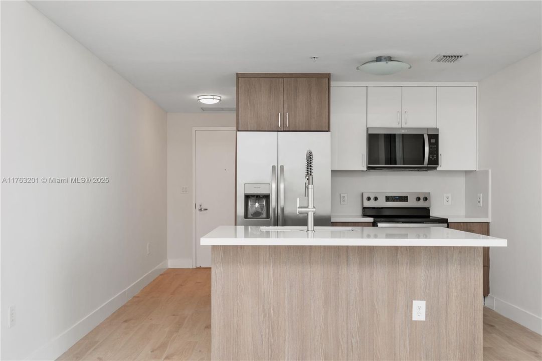 На продажу: $435,000 (1 спален, 1 ванн, 651 Квадратных фут)