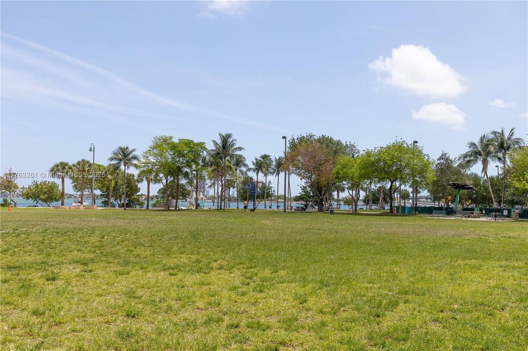 На продажу: $435,000 (1 спален, 1 ванн, 651 Квадратных фут)