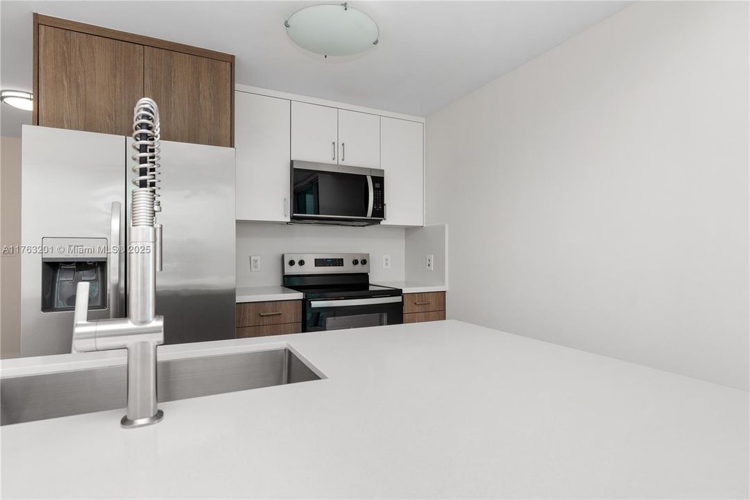 На продажу: $435,000 (1 спален, 1 ванн, 651 Квадратных фут)