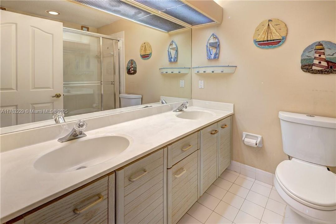 Recently Sold: $719,000 (3 beds, 2 baths, 2332 Square Feet)