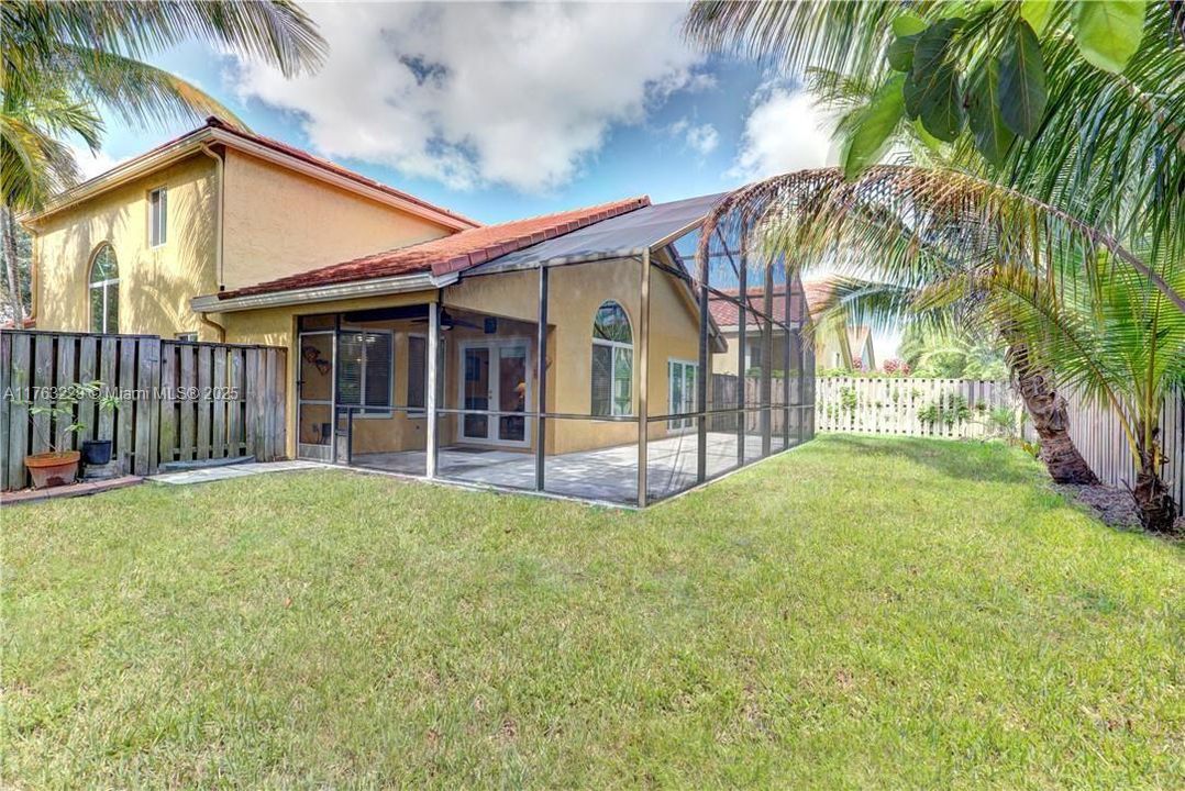 Recently Sold: $719,000 (3 beds, 2 baths, 2332 Square Feet)