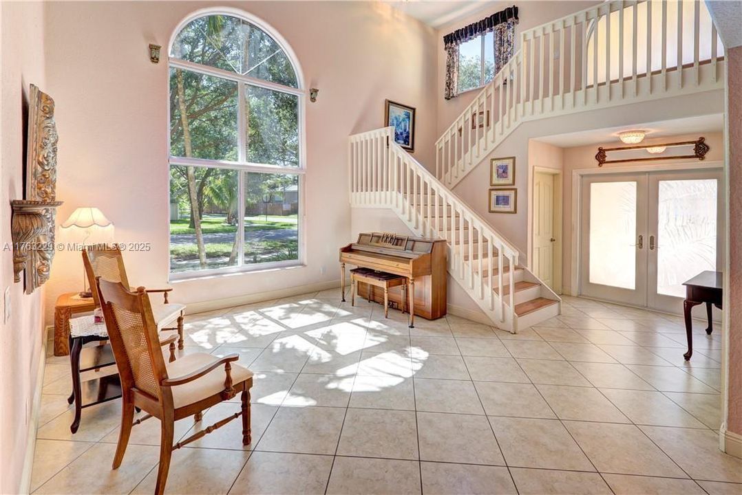 Recently Sold: $719,000 (3 beds, 2 baths, 2332 Square Feet)