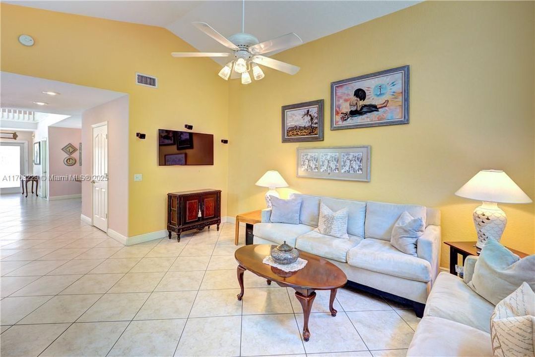 Recently Sold: $719,000 (3 beds, 2 baths, 2332 Square Feet)