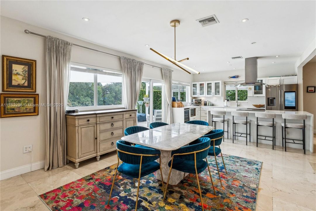 Recently Rented: $5,900 (3 beds, 3 baths, 2119 Square Feet)