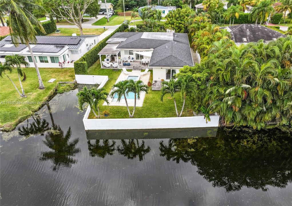 Recently Rented: $5,900 (3 beds, 3 baths, 2119 Square Feet)