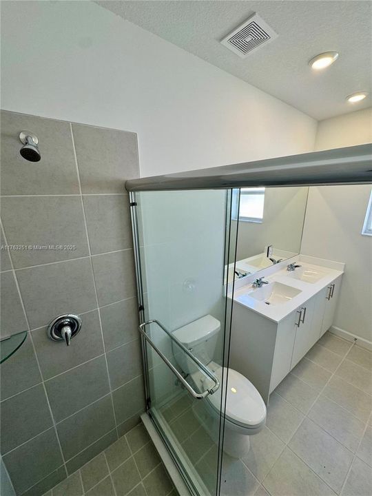 最近租的: $2,500 (3 贝兹, 2 浴室, 0 平方英尺)