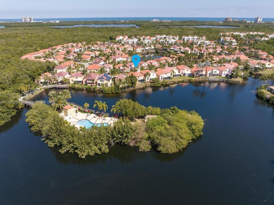 Recently Sold: $629,000 (3 beds, 2 baths, 1309 Square Feet)