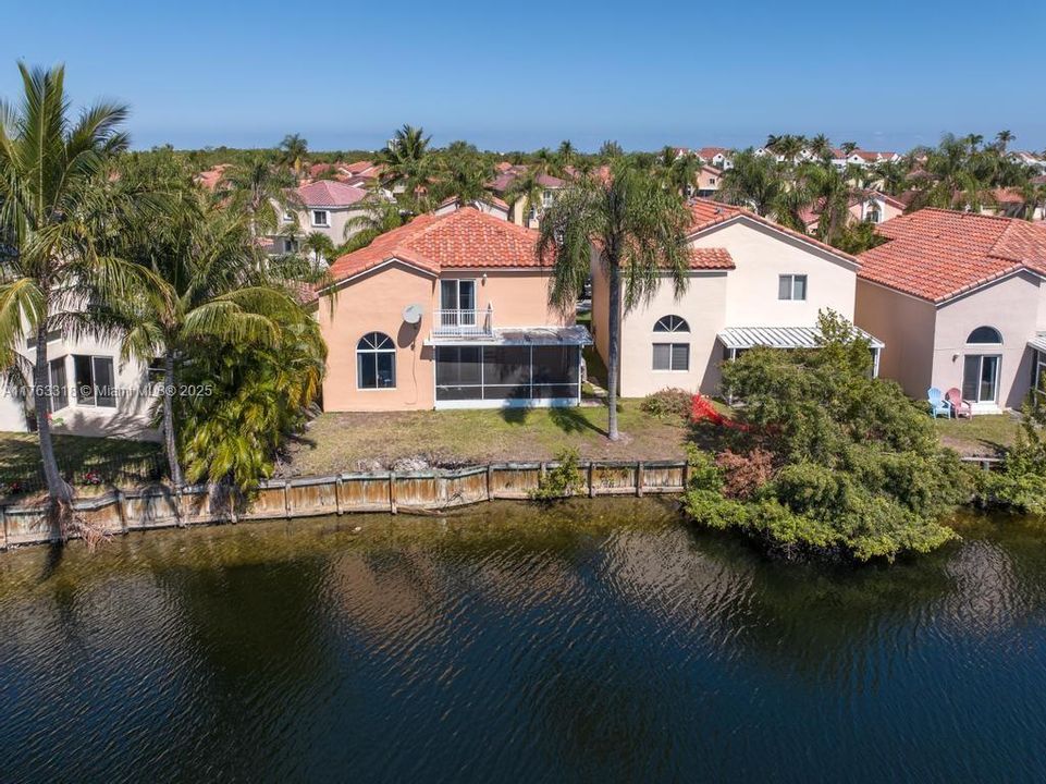 Recently Sold: $629,000 (3 beds, 2 baths, 1309 Square Feet)