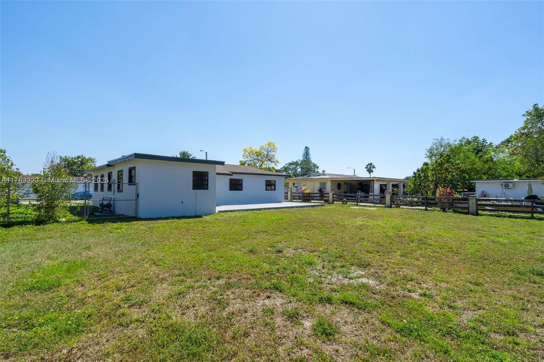 Recently Sold: $620,000 (4 beds, 2 baths, 1253 Square Feet)