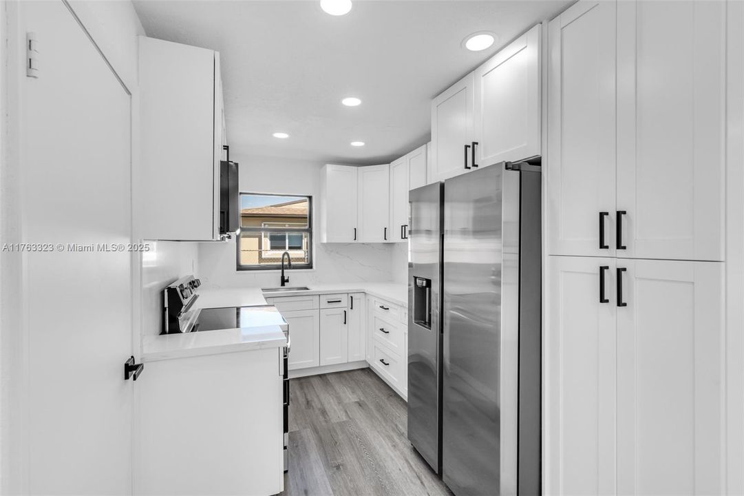 Recently Sold: $620,000 (4 beds, 2 baths, 1253 Square Feet)